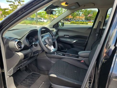 Used 2023 Nissan Kicks SV FWD image 16