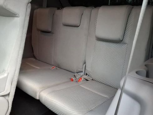 Used 2015 Toyota Highlander LE image 10