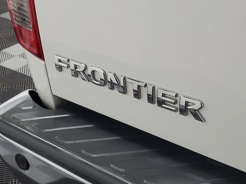Certified 2020 Nissan Frontier SV image 7