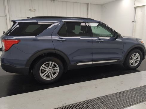 Used 2021 Ford Explorer XLT w/ Class III Trailer Tow Package AWD/4WD image 10