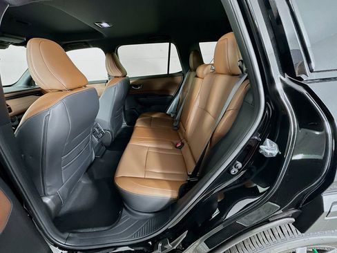 New 2026 Subaru Outback Touring XT AWD/4WD image 32
