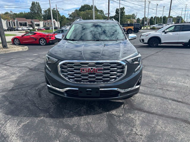 Used 2018 GMC Terrain Denali w/ Comfort Package AWD/4WD image 2