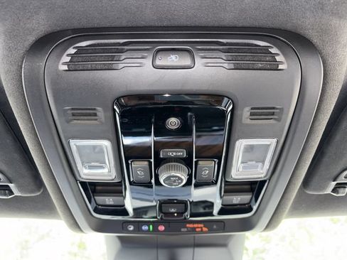 Used 2025 Cadillac Escalade Sport Platinum w/ LPO, Floor Liner Package AWD/4WD image 22