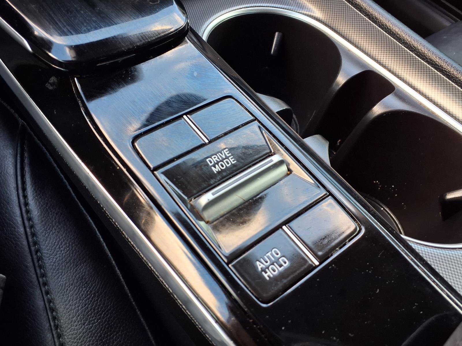 Used 2020 Hyundai Sonata SEL w/ Convenience Package FWD image 9