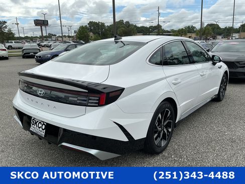 Used 2025 Hyundai Sonata SEL FWD image 5
