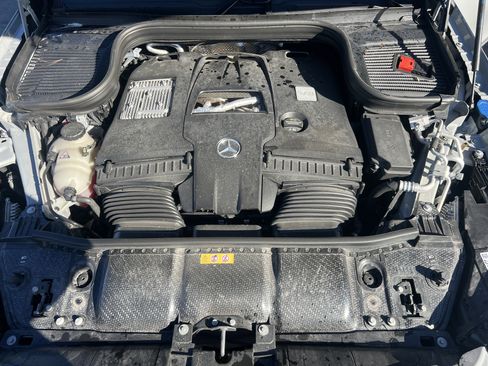 Certified 2024 Mercedes-Benz GLS 580 4MATIC image 36