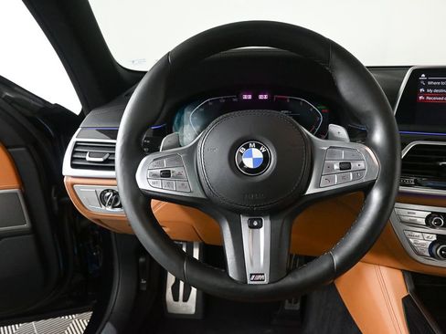 Used 2020 BMW 750i xDrive w/ Executive Package AWD/4WD image 2