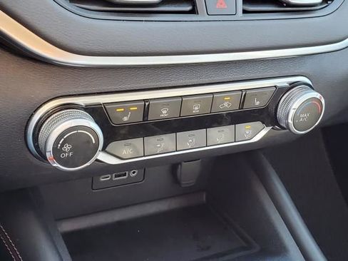 Used 2022 Nissan Altima 2.0 SR image 31