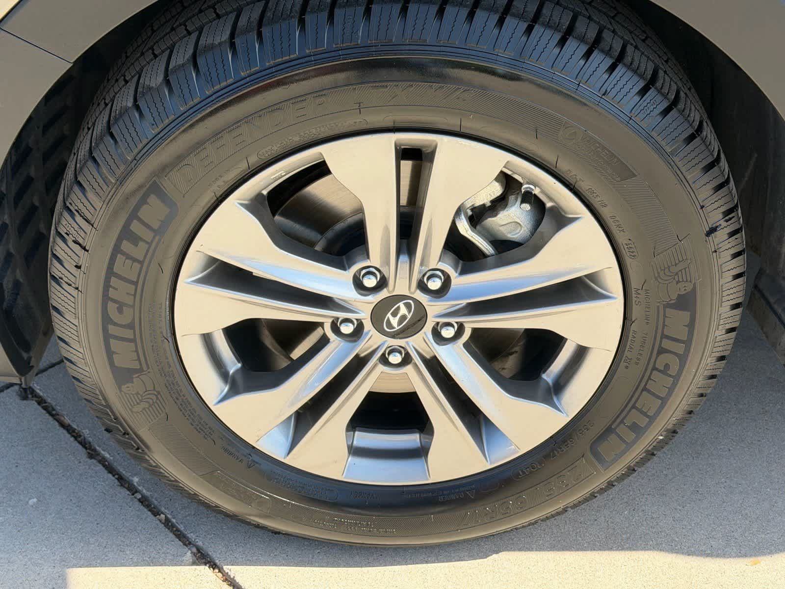 Used 2015 Hyundai Santa Fe Sport w/ Option Group 02 FWD image 9