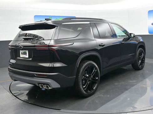 New 2026 Chevrolet Traverse LT w/ Driver Confidence Package FWD image 5