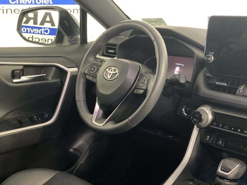 Used 2023 Toyota RAV4 XSE AWD/4WD image 14