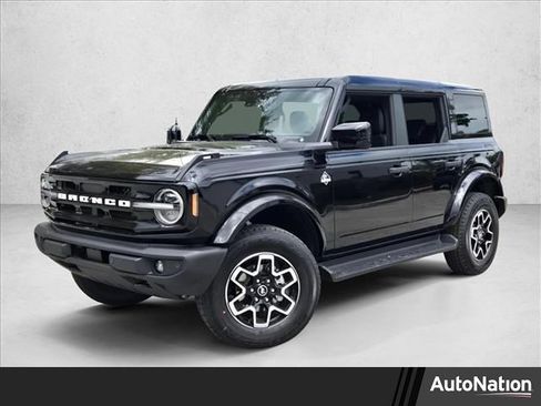 New 2026 Ford Bronco Outer Banks AWD/4WD image 1