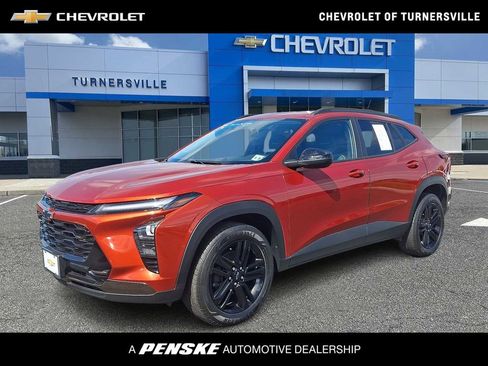 Certified 2024 Chevrolet Trax ACTIV w/ Driver Confidence Package FWD image 1