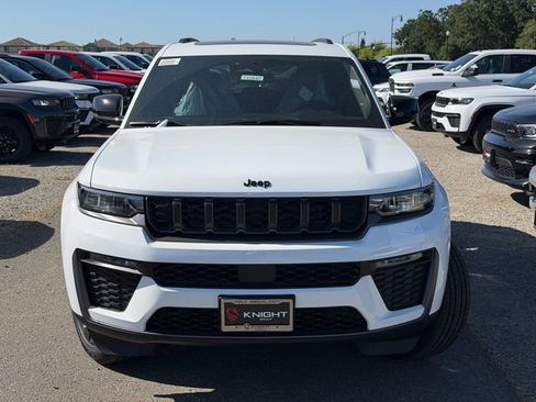 New 2026 Jeep Grand Cherokee L Limited w/ Limited Altitude Package AWD/4WD image 3