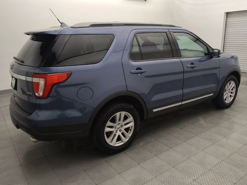 Used 2019 Ford Explorer XLT w/ Equipment Group 202A AWD/4WD image 10