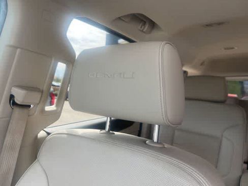 Used 2017 GMC Yukon Denali w/ Open Road Package image 6