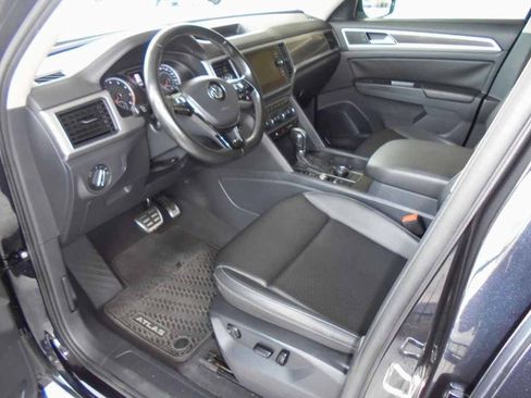 Used 2019 Volkswagen Atlas SE w/ Towing Package AWD/4WD image 7