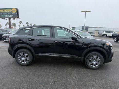 New 2026 Nissan Kicks S image 7