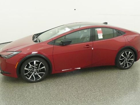 New 2026 Toyota Prius Plug-In Hybrid image 2