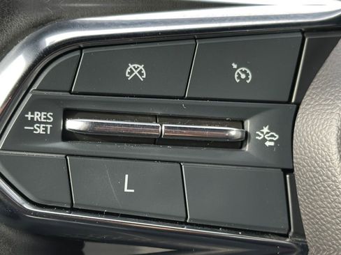 Used 2024 Chevrolet Traverse LT image 21