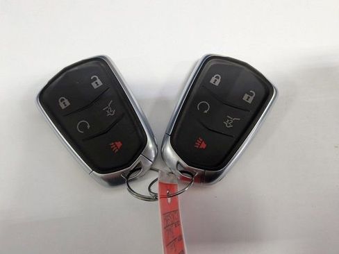 Certified 2025 Cadillac XT5 Premium Luxury w/ LPO, Floor Liner Package image 38