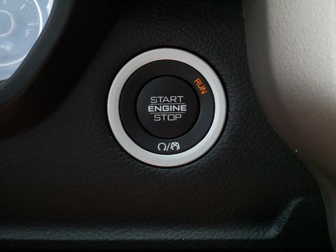 Used 2020 RAM 1500 Laramie AWD/4WD image 30