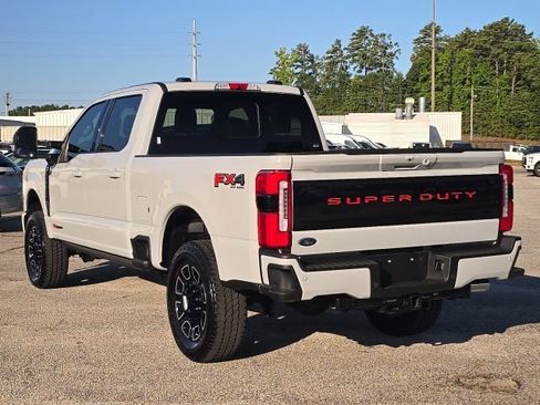 Used 2025 Ford F250 Platinum image 3