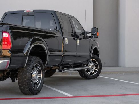 Used 2013 Ford F250 Lariat image 7