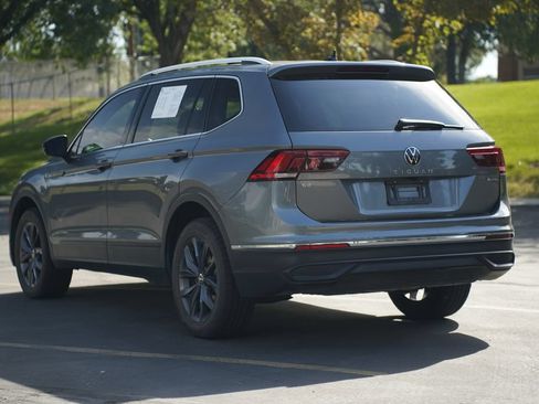 Used 2022 Volkswagen Tiguan SE AWD/4WD image 3