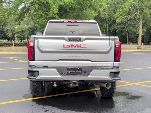 New 2026 GMC Sierra 2500 Denali w/ Denali Reserve Package AWD/4WD image 4