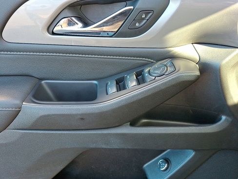 Used 2022 Chevrolet Traverse LT w/ LPO, Floor Liner Package image 14