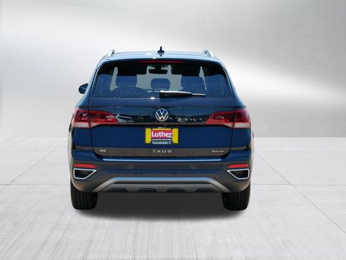 Used 2023 Volkswagen Taos SE w/ Panoramic Sunroof Package AWD/4WD image 6