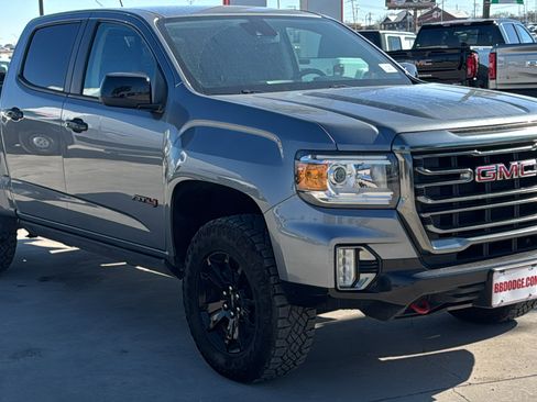 Used 2022 GMC Canyon AT4 image 3