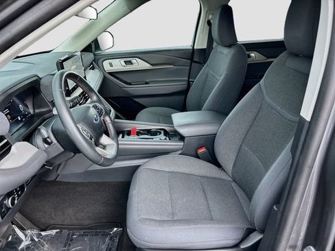 Used 2025 Ford Explorer Active RWD image 18