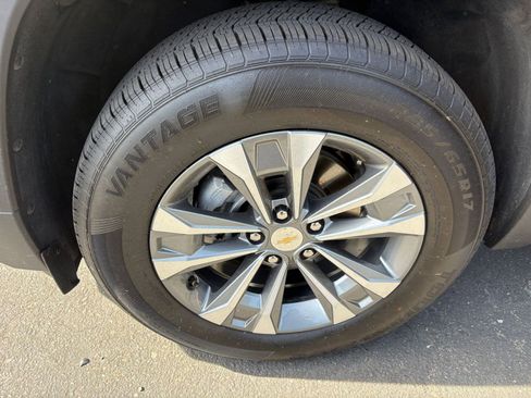 Used 2025 Chevrolet Equinox LT FWD image 31