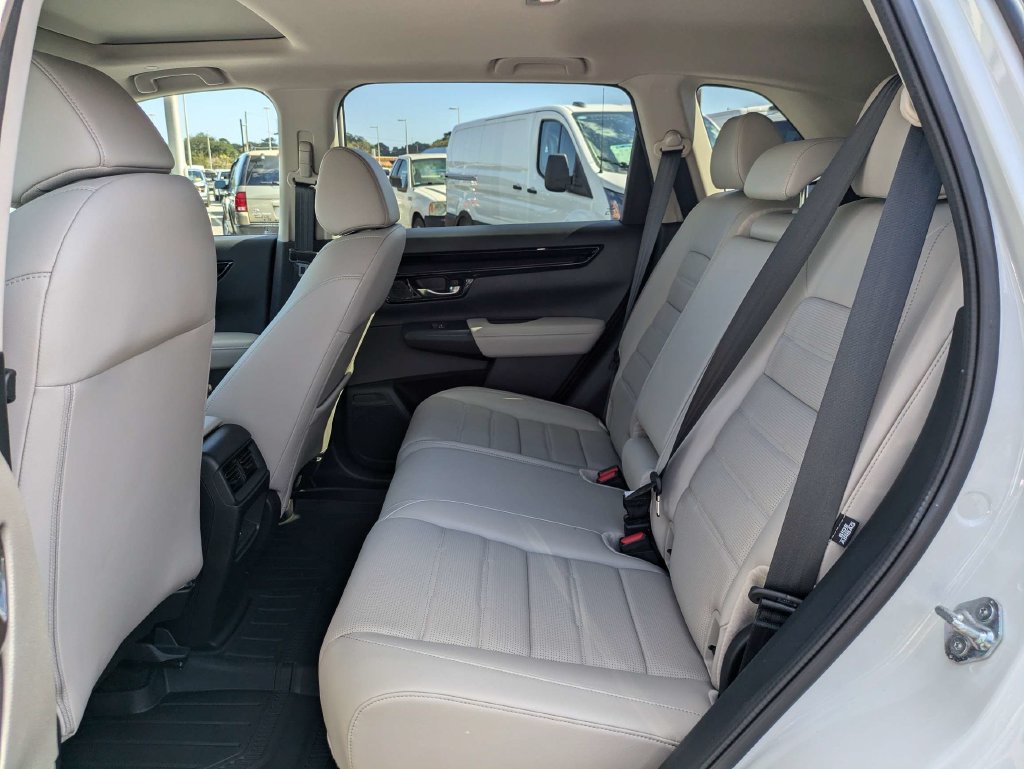 Used 2025 Honda CR-V EX-L image 13