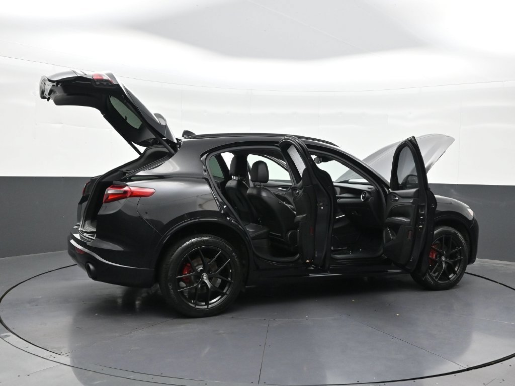 Used 2020 Alfa Romeo Stelvio Sport w/ Quick Order Package 22K Sport RWD image 31