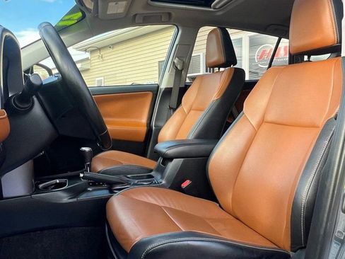 Used 2017 Toyota RAV4 Limited image 10