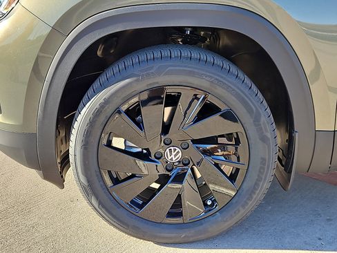 New 2026 Volkswagen Atlas Cross Sport SE image 5