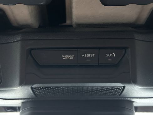 Used 2025 Jeep Wrangler Sahara w/ Safety Group image 33