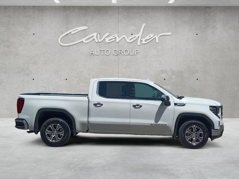 Used 2025 GMC Sierra 1500 SLT RWD image 17