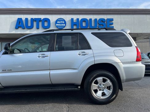 Used 2008 Toyota 4Runner SR5 AWD/4WD image 37