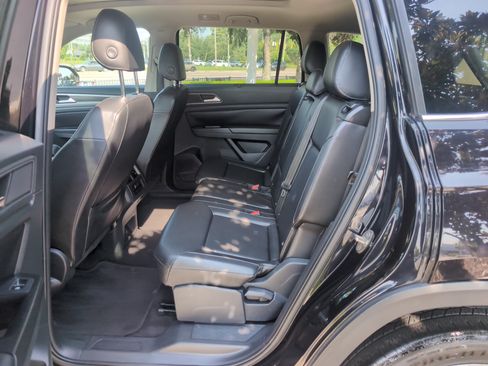 Used 2019 Volkswagen Atlas SE w/ Panoramic Sunroof Package FWD image 30