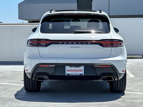 Used 2026 Porsche Macan AWD/4WD image 7