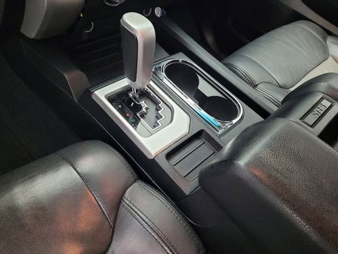 Used 2015 Toyota Tundra SR5 w/ SR5 Upgrade Package image 26