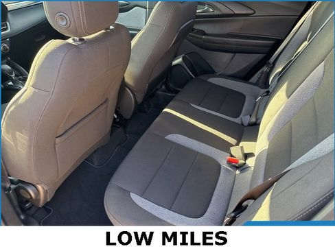 Used 2025 Chevrolet TrailBlazer LT w/ LT Cold Weather Package image 13