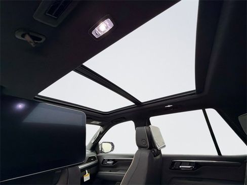 New 2026 Chevrolet Tahoe Premier image 18