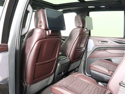 Used 2024 Cadillac Escalade Sport Platinum w/ LPO, ONYX Package image 25