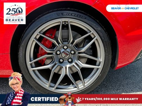 Used 2025 Chevrolet Corvette Z06 RWD image 9