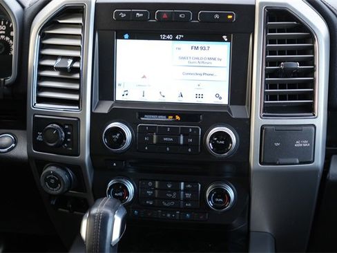 Used 2018 Ford F150 Platinum w/ Equipment Group 701A Luxury image 21